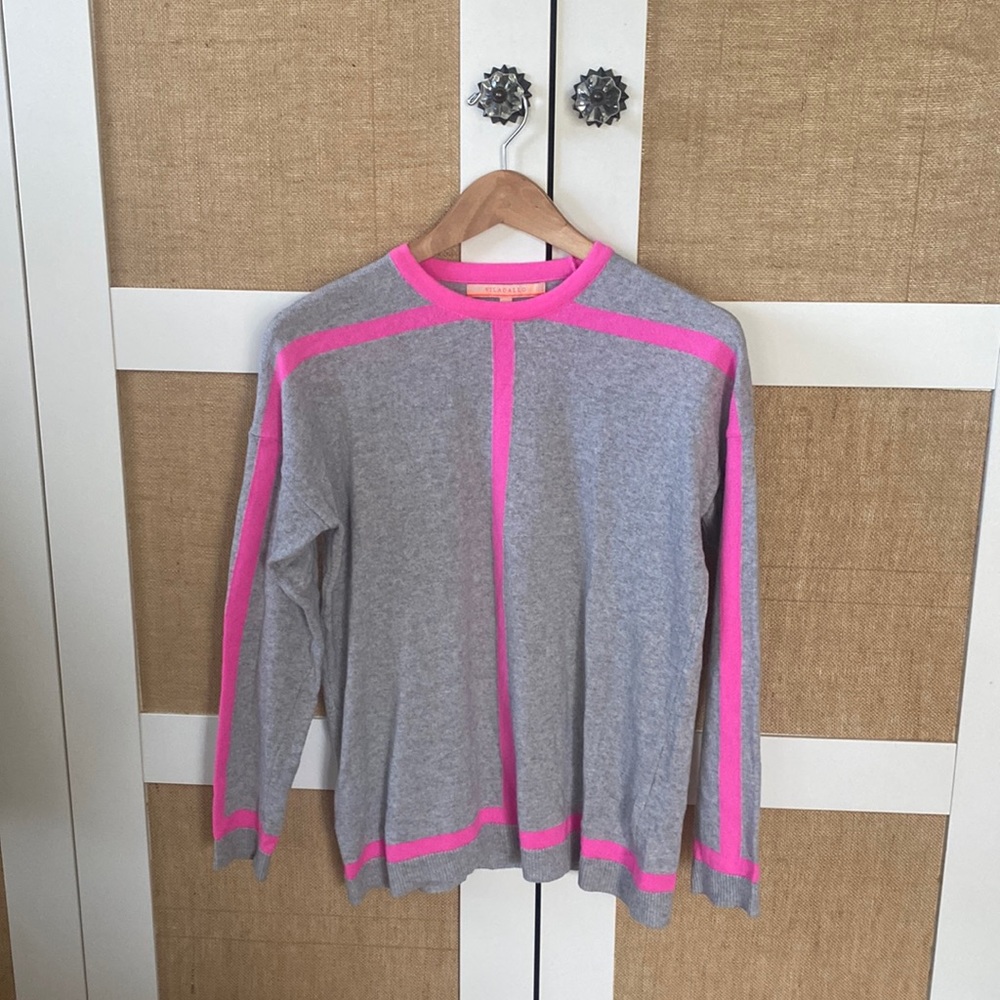 XS vilagallo sweater. Grey with neon pink detail. Excellent condition.